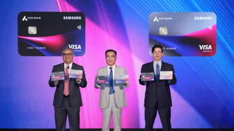 Samsung launches bank card in India